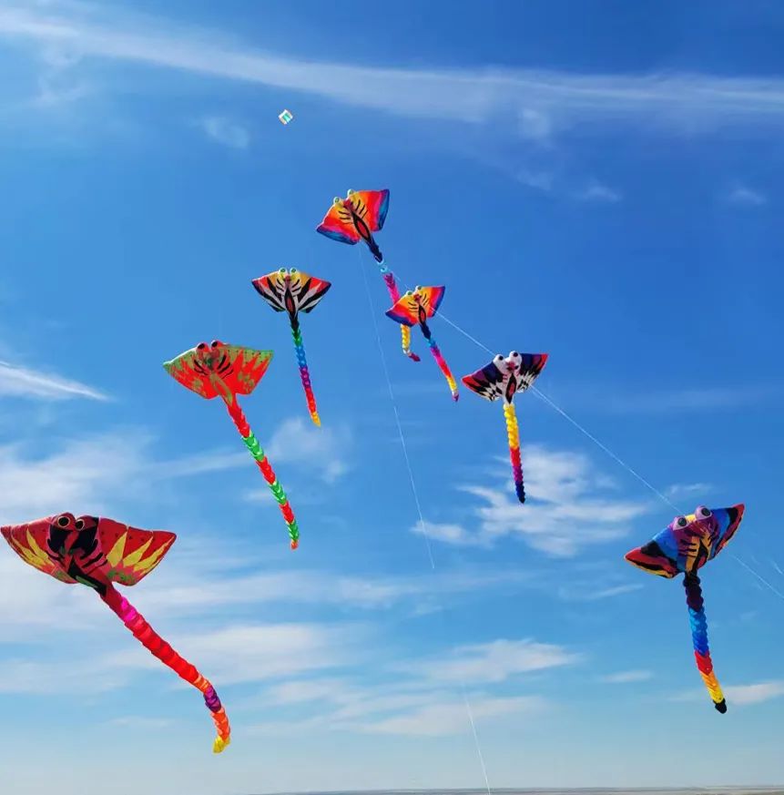风中飞舞的风筝简谱图片