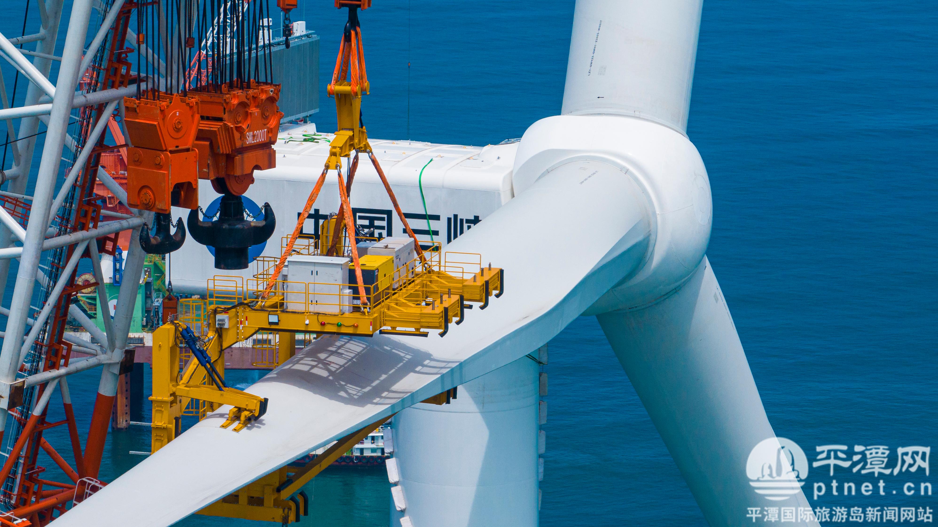 全球首台“巨无霸”吐绿电