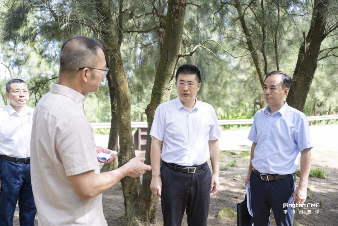 平潭综合实验区领导调研耕地保护并开展巡林工作