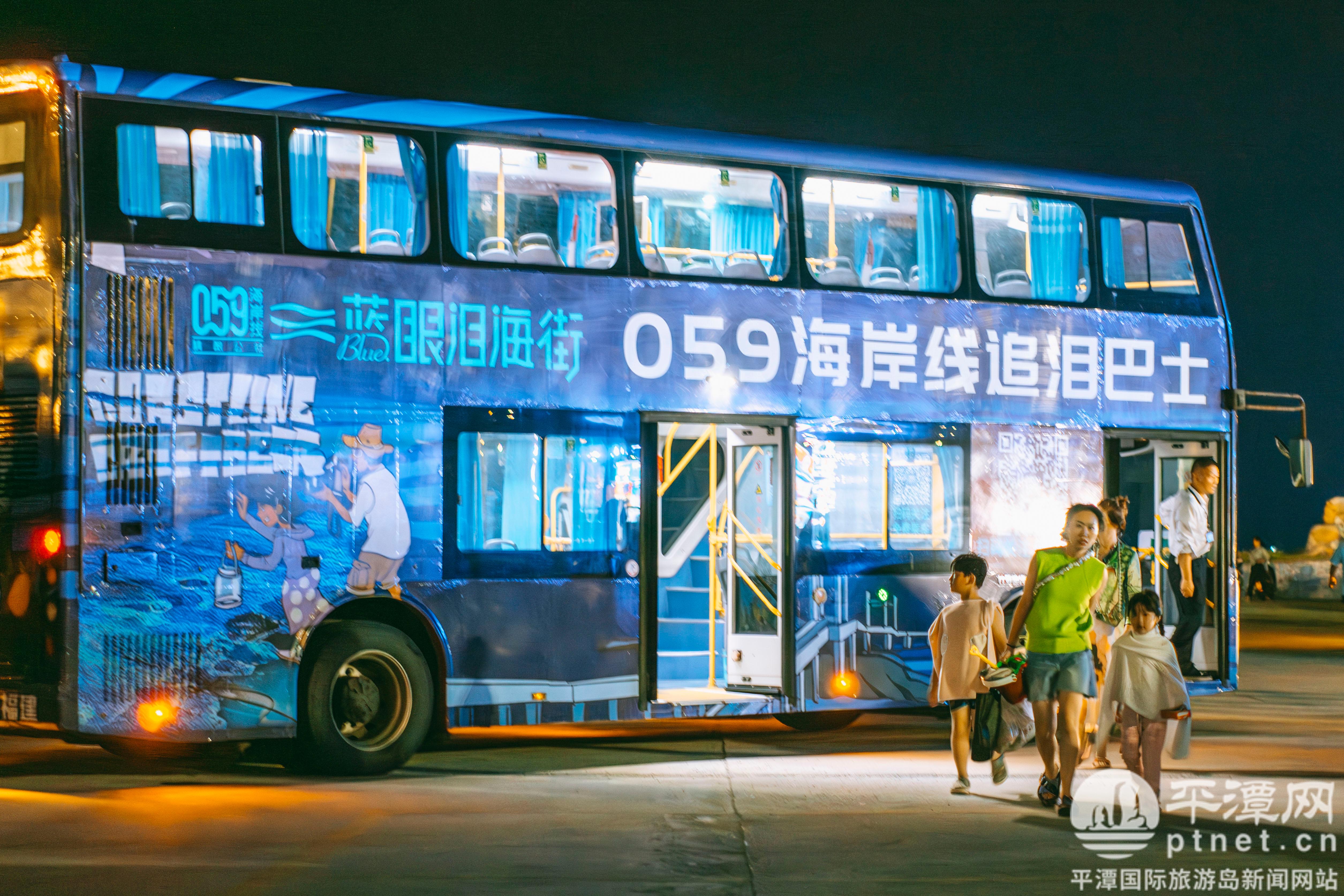 品美食、逛夜市、听音乐……体验平潭旅游市场蓬勃朝气