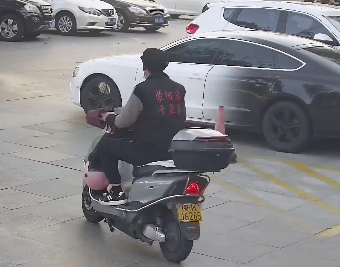 龙凤路闽KJ6285.jpg
