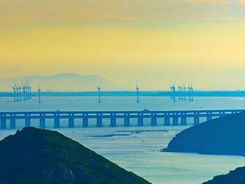 向美好平潭出发：一半山峦叠翠，一半海波流金