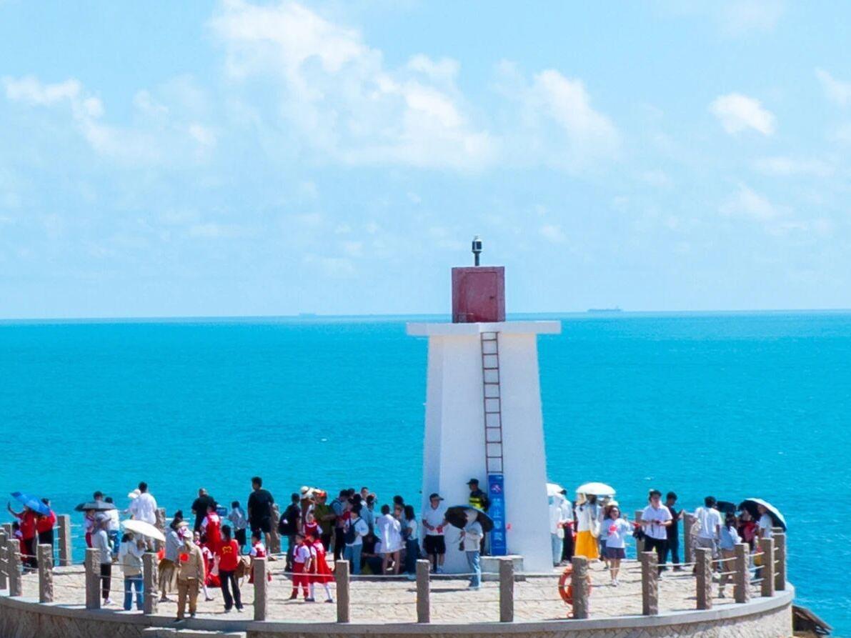 向美好平潭出发：穿过人海，奔赴那座海岸灯塔