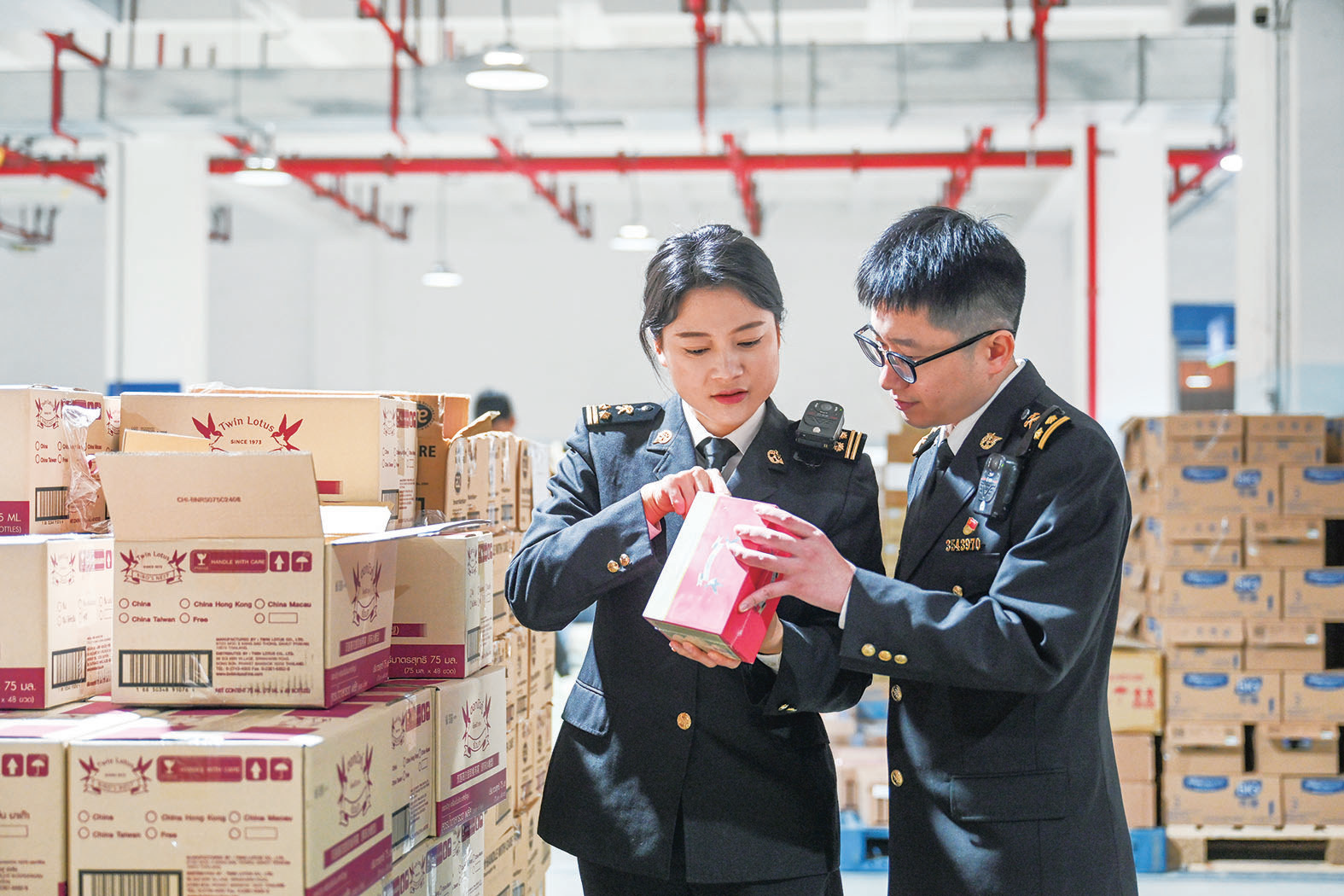 平潭：跨境好物添年味 海关助力畅物流