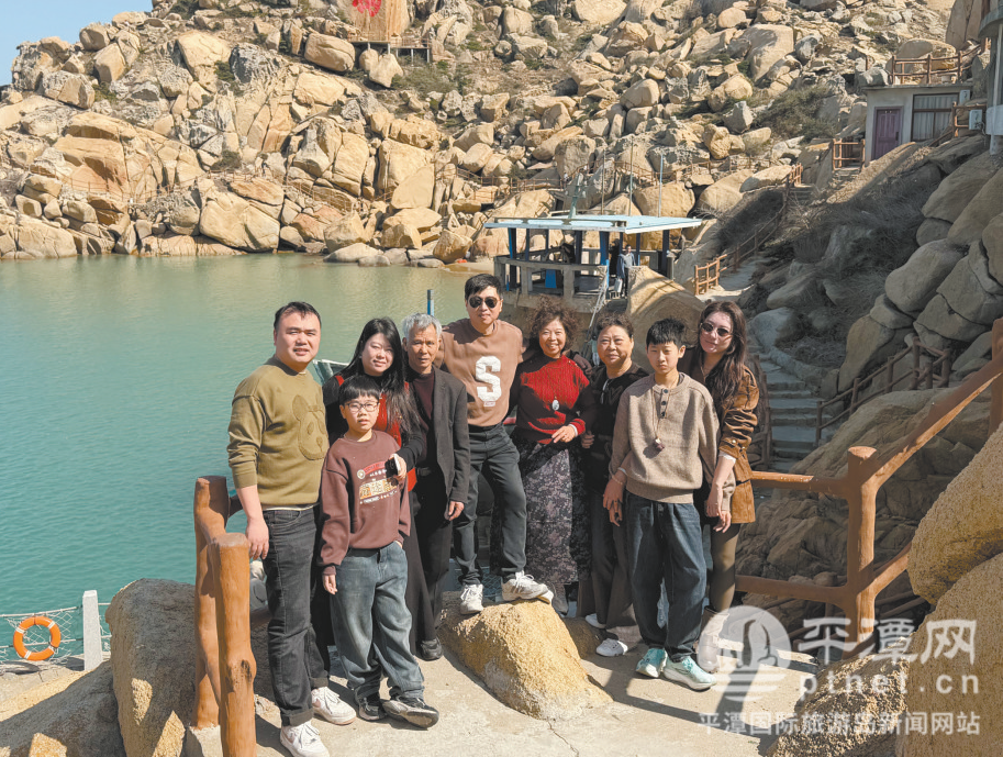 外地游客在平潭度过暖意假期