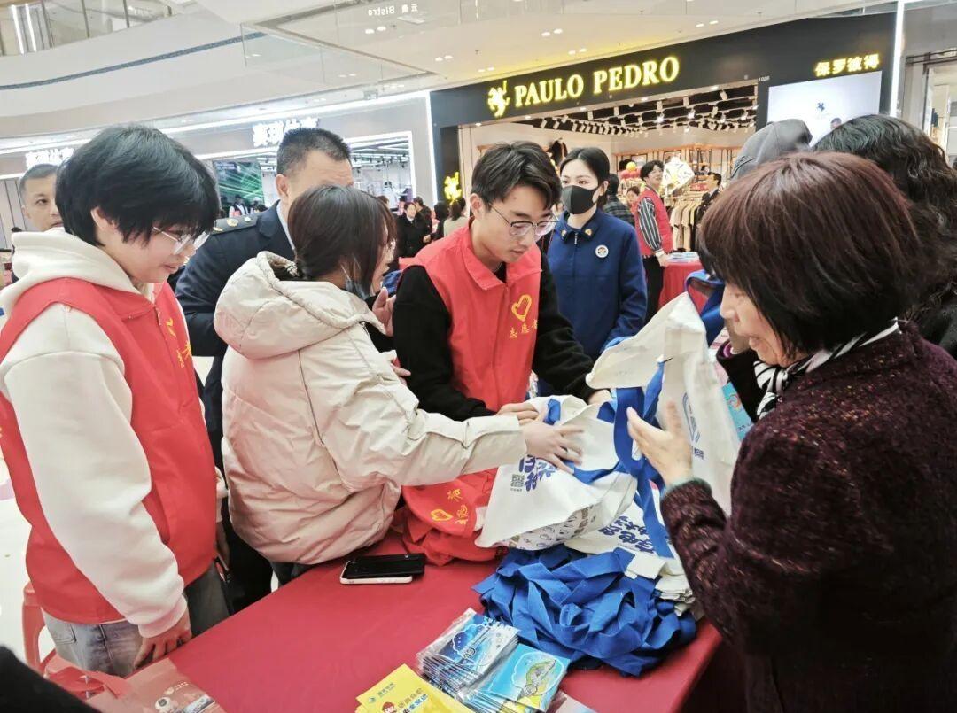 国际消费者权益日 | 国网平潭供电公司：开展“银线连万家 权益共守护”电力服务宣传活动