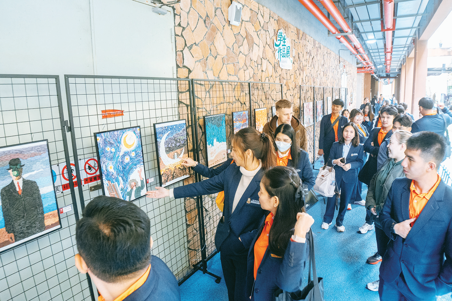 泰国师生参访岚岛学校