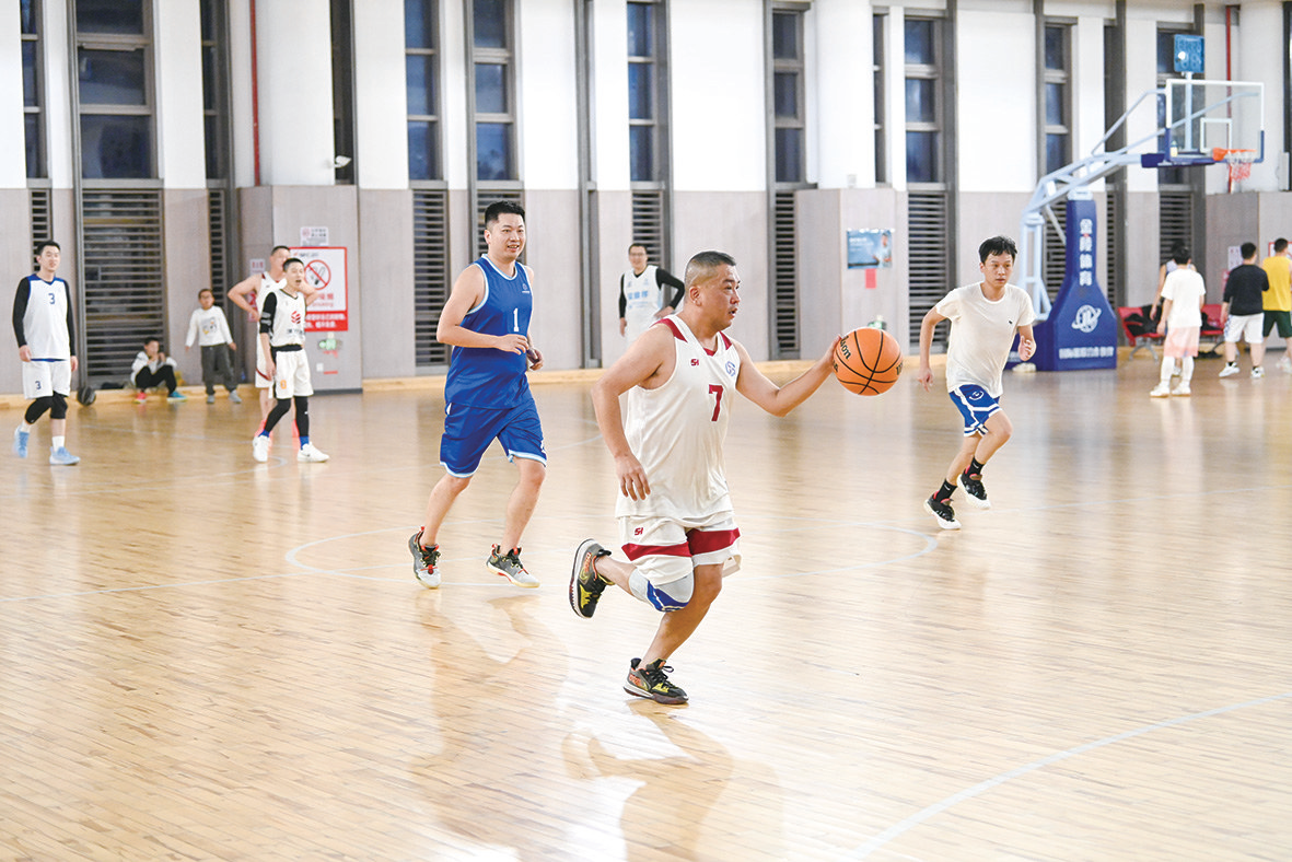 春日健身忙 活力满岚岛